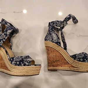 Jessica Simpson JP-GREYDON Wedge Heels Sandal Size Blue Paisley Bandana 8.5